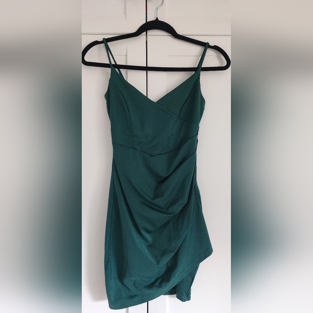 Elegant Green Sleeveless Dress
